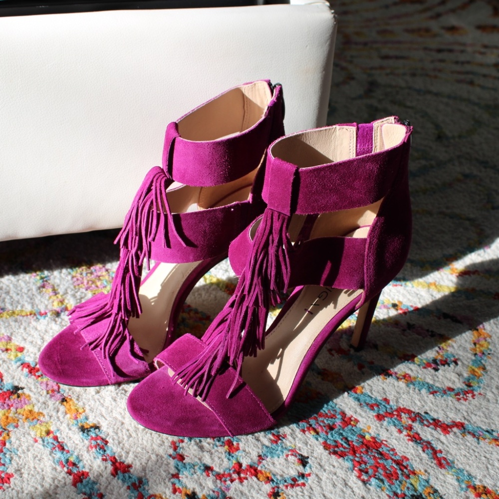 Suede Via Spiga Fuschia Women's Tassled Heels - Picture 10 of 12